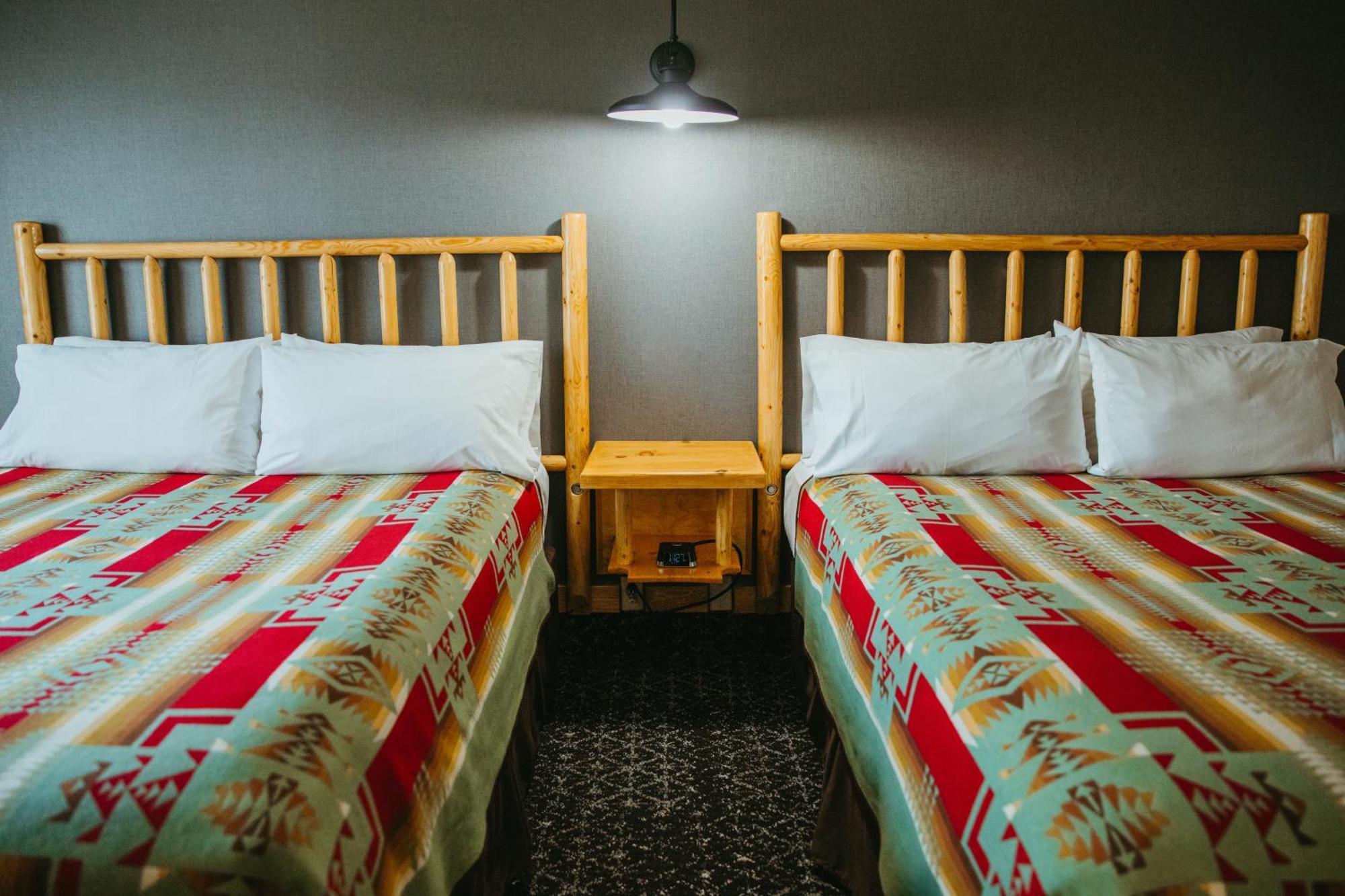באנף Brewster Mountain Lodge מראה חיצוני תמונה