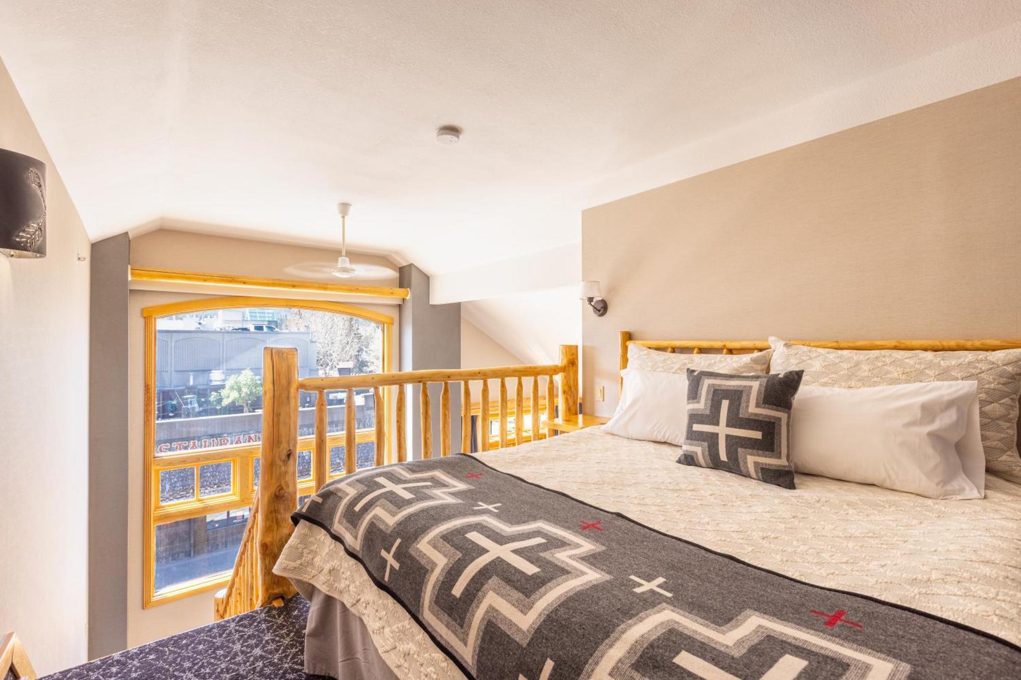 באנף Brewster Mountain Lodge מראה חיצוני תמונה