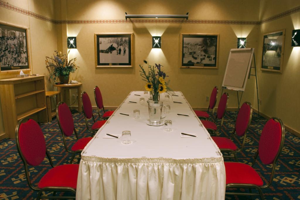 באנף Brewster Mountain Lodge מראה חיצוני תמונה