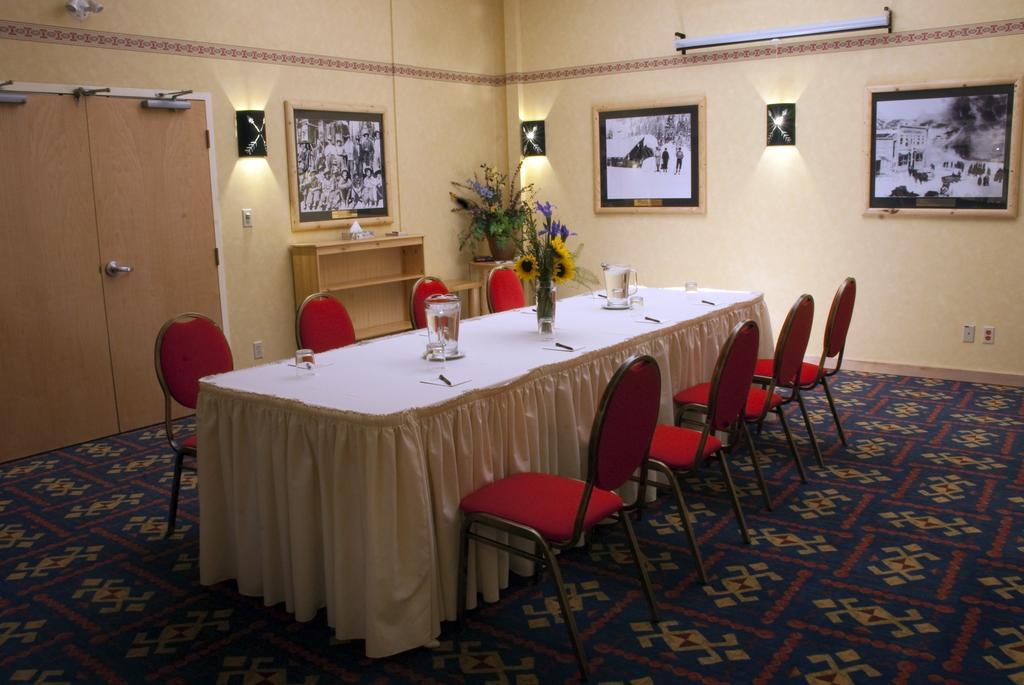 באנף Brewster Mountain Lodge מראה חיצוני תמונה